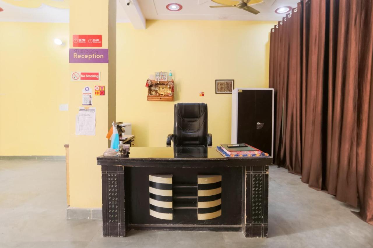 Spot On Main View Guest House Near Leisure Valley Park Gurgaon Esterno foto