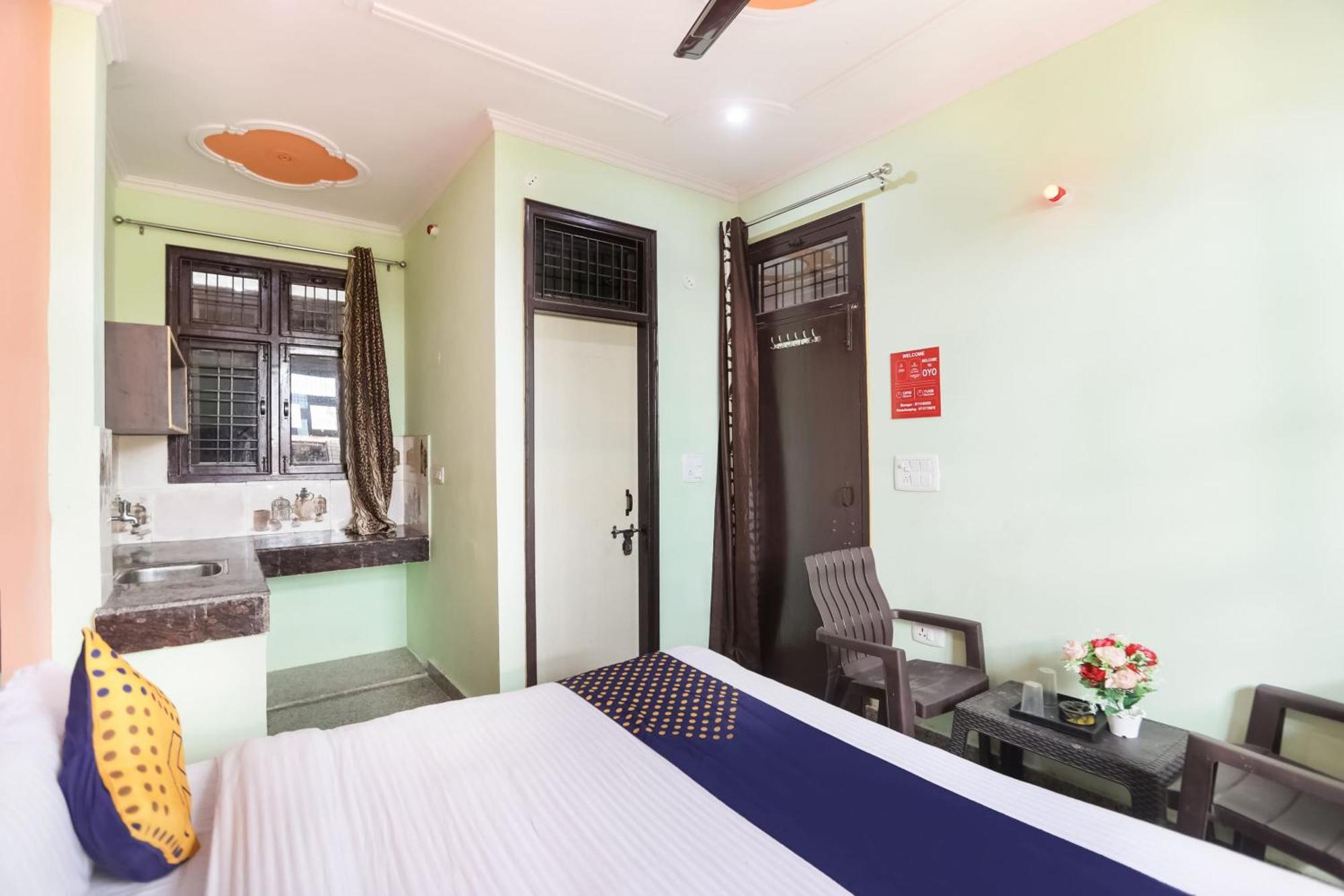 Spot On Main View Guest House Near Leisure Valley Park Gurgaon Esterno foto