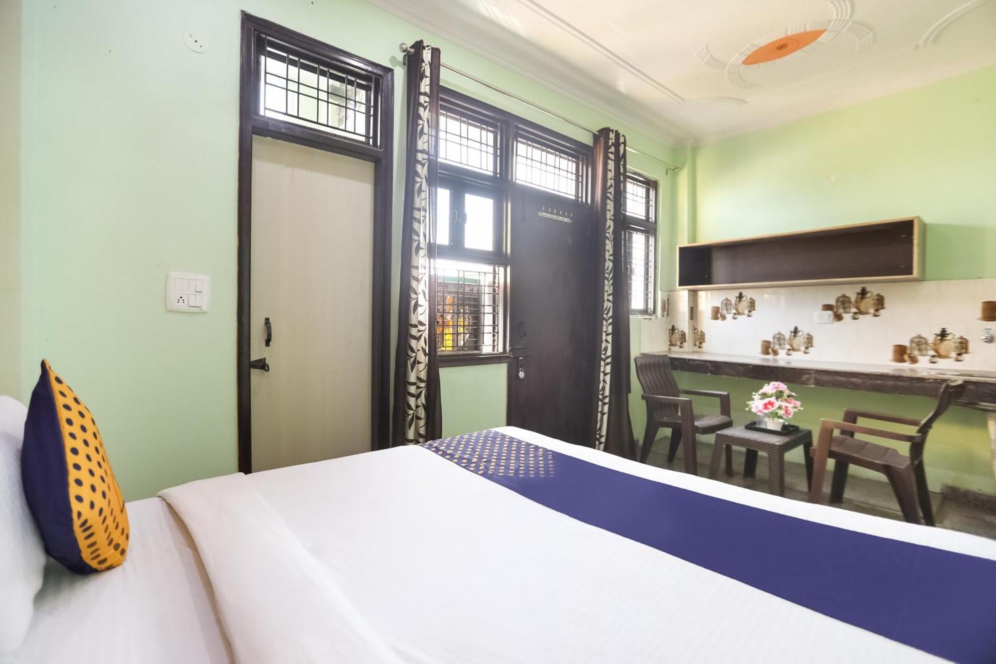 Spot On Main View Guest House Near Leisure Valley Park Gurgaon Esterno foto