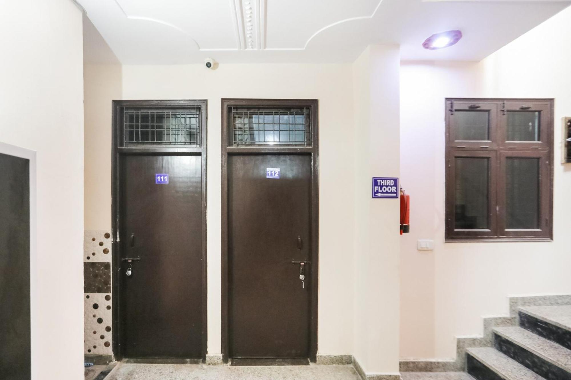 Spot On Main View Guest House Near Leisure Valley Park Gurgaon Esterno foto