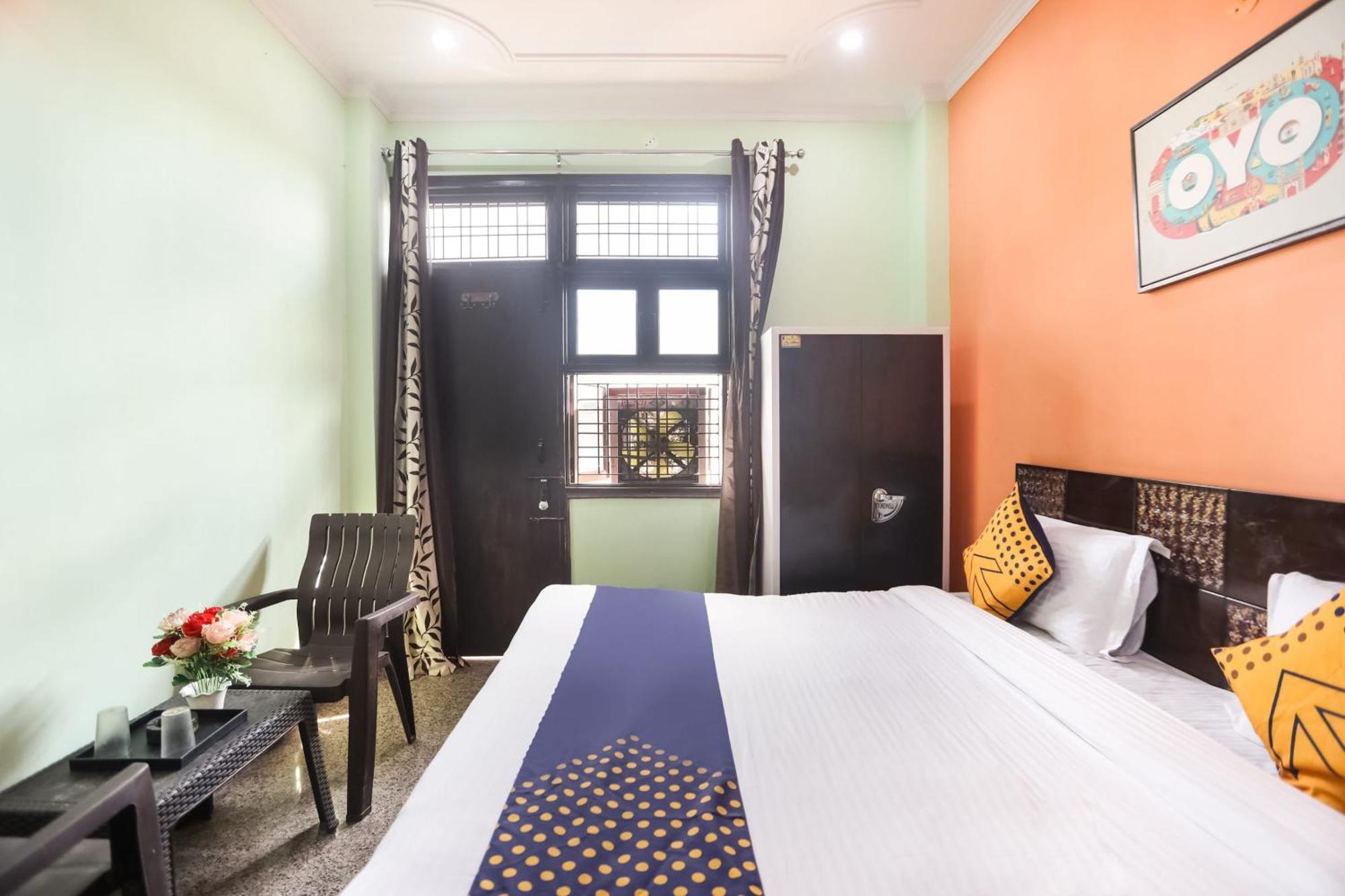 Spot On Main View Guest House Near Leisure Valley Park Gurgaon Esterno foto